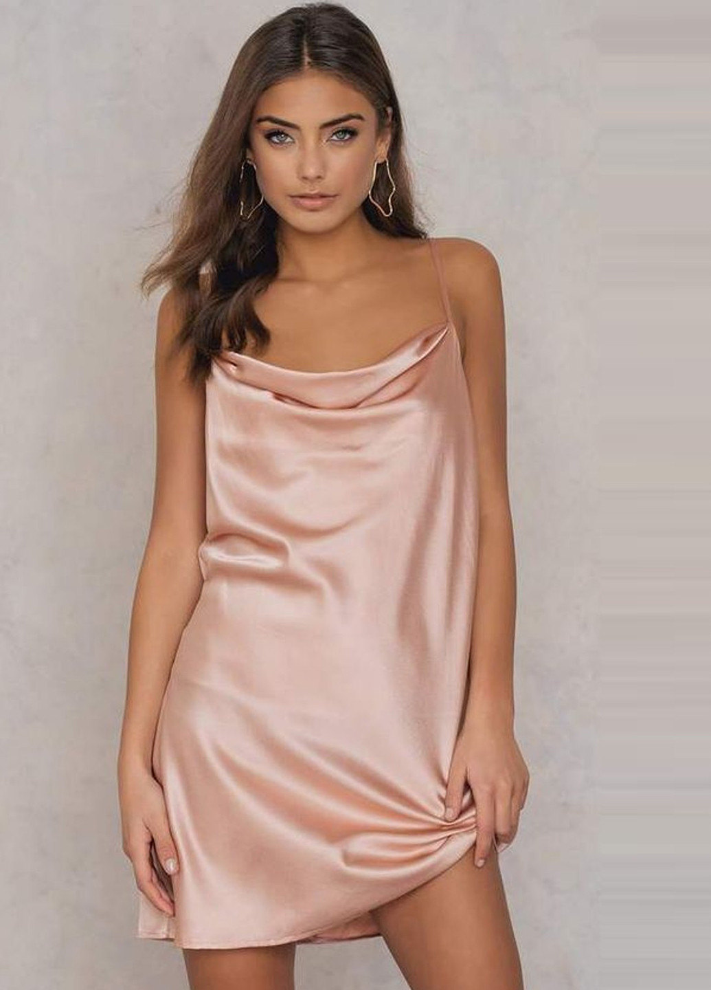 Світло-рожева коктейльна плаття, сукня сукня-комбінація Jovonna London однотонна
