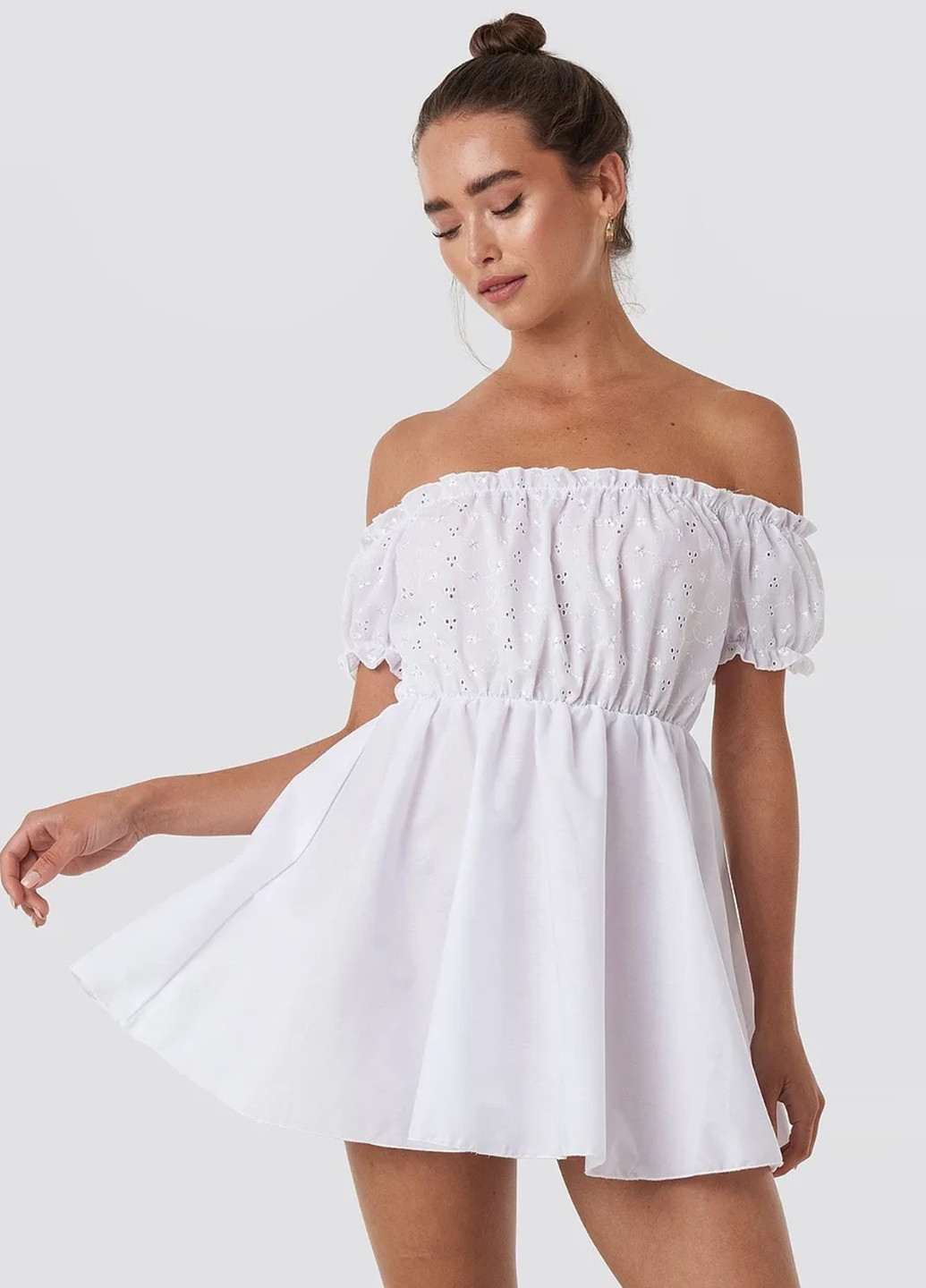 Білий кежуал сукня кльош Lasula однотонна