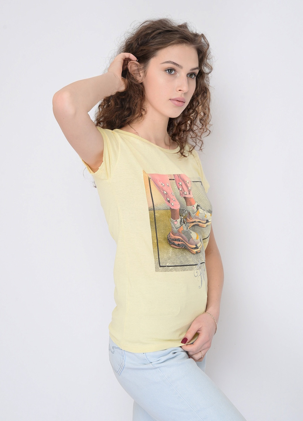 Желтая летняя футболка женская желтая с рисунком Let's Shop
