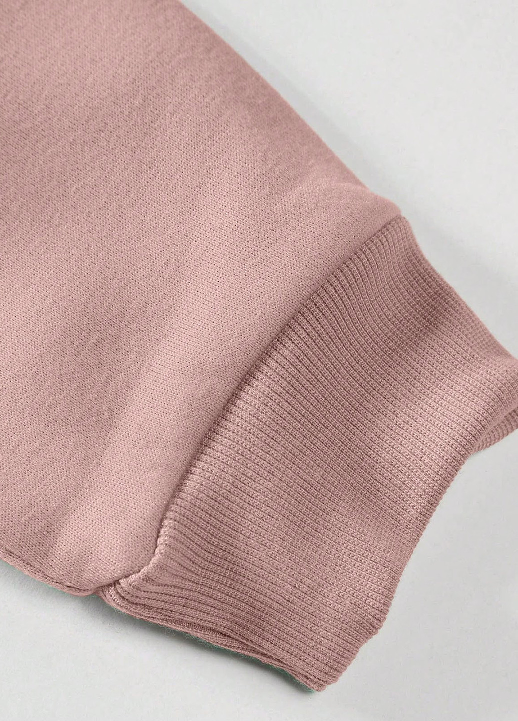 Пудровый свитшот SHEIN однотонный нашивки (323965629)