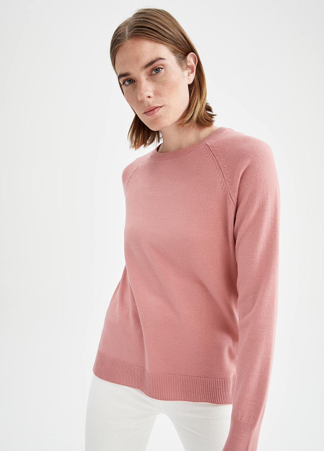 Светло-розовый демисезонный свитер джемпер DeFacto