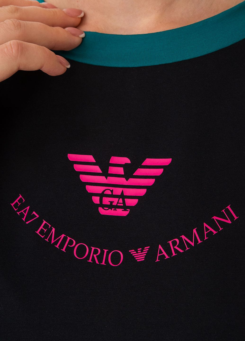 Черная летняя футболка ARMANI EA7