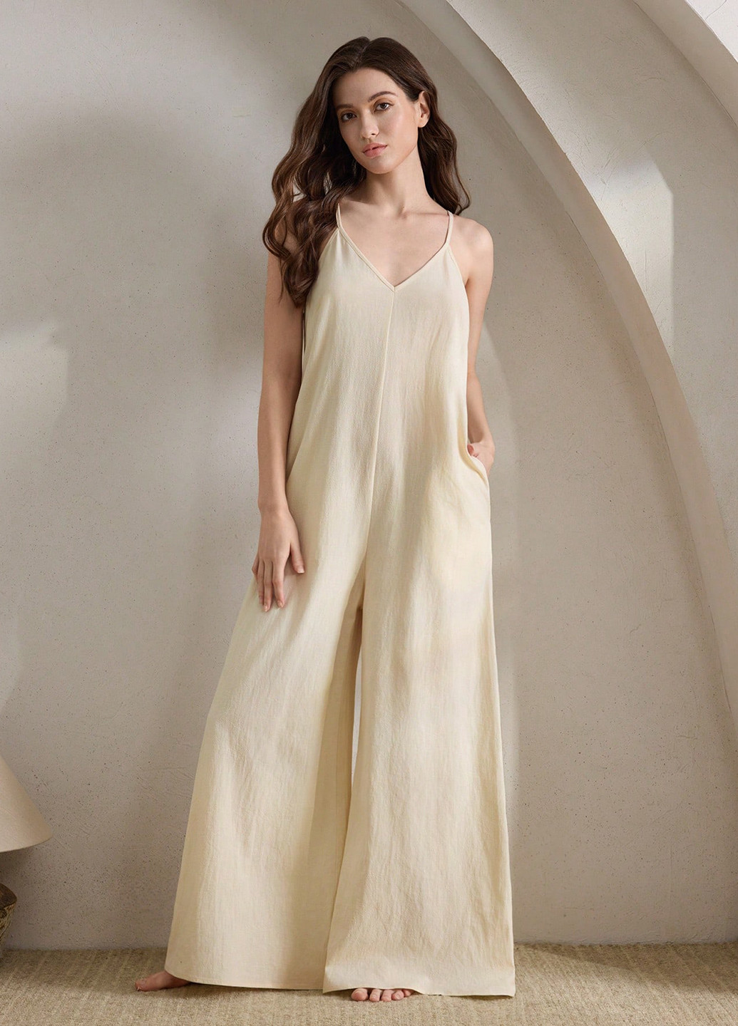 Комбинезон SHEIN комбинезон-брюки однотонный светло-бежевый домашний хлопок