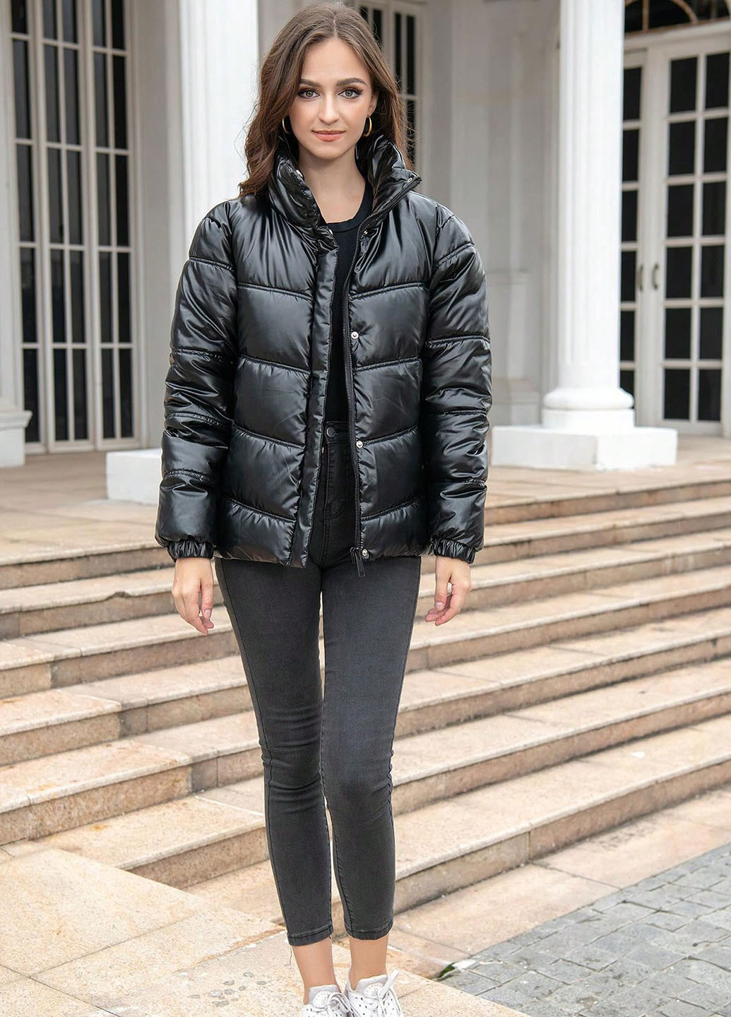 Чорна демісезонна куртка SHEIN