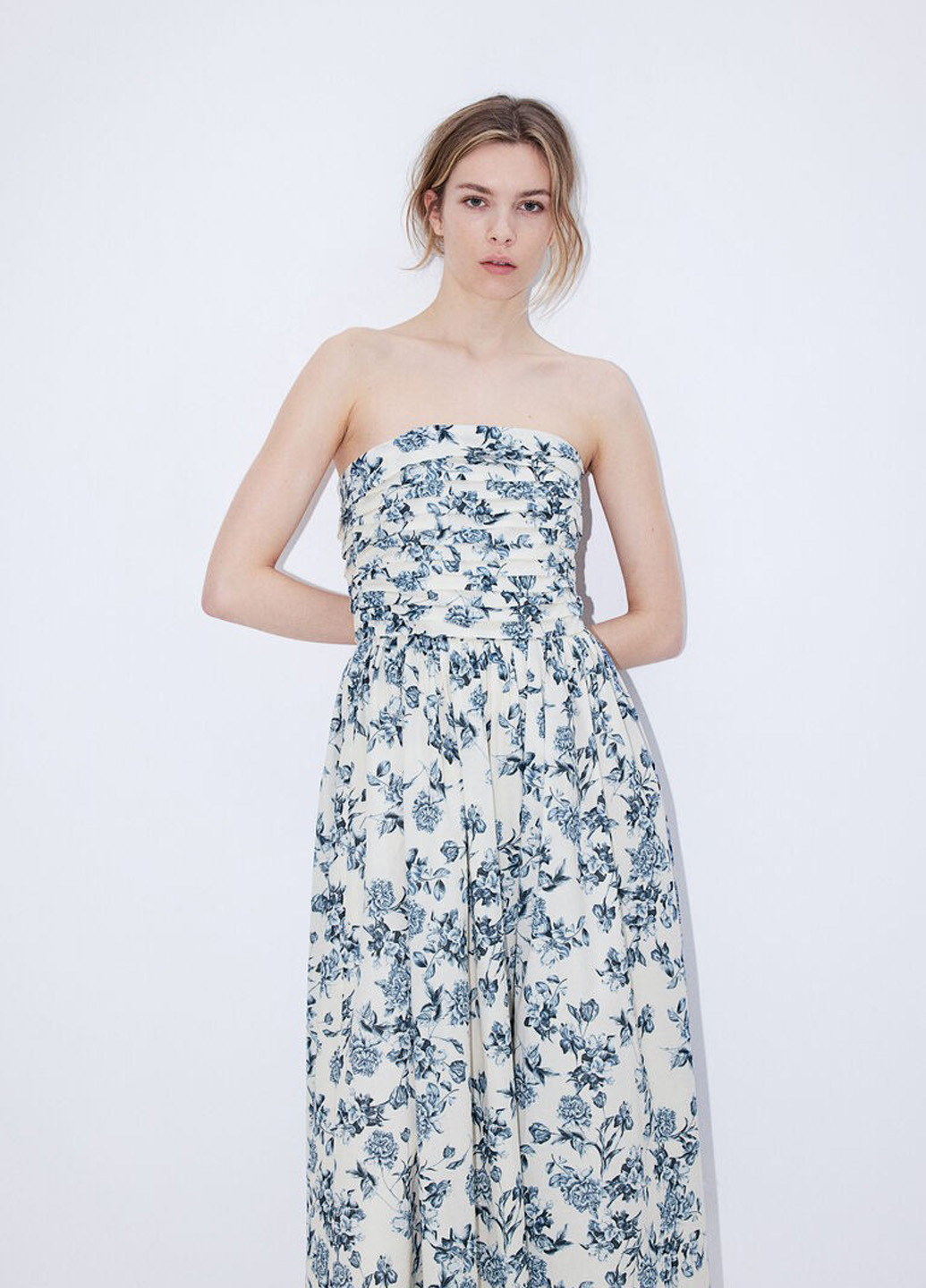 Кремова кежуал сукня з відкритими плечима, в стилі армпір, з відкритою спиною H&M з квітковим принтом