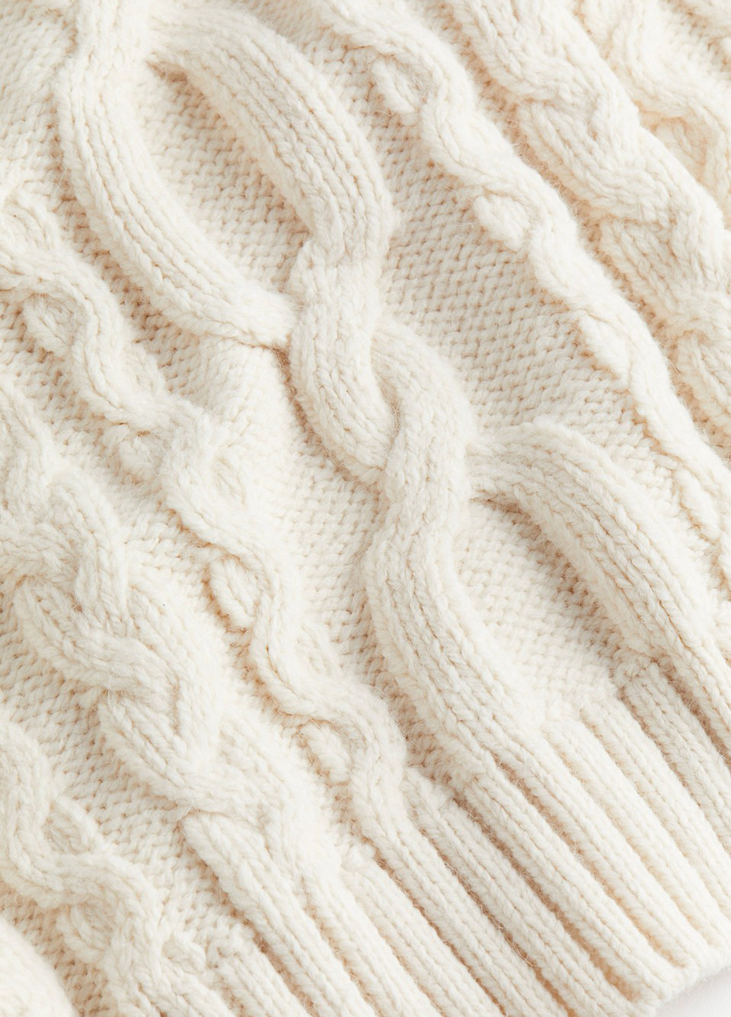 Кремовый зимний свитер H&M