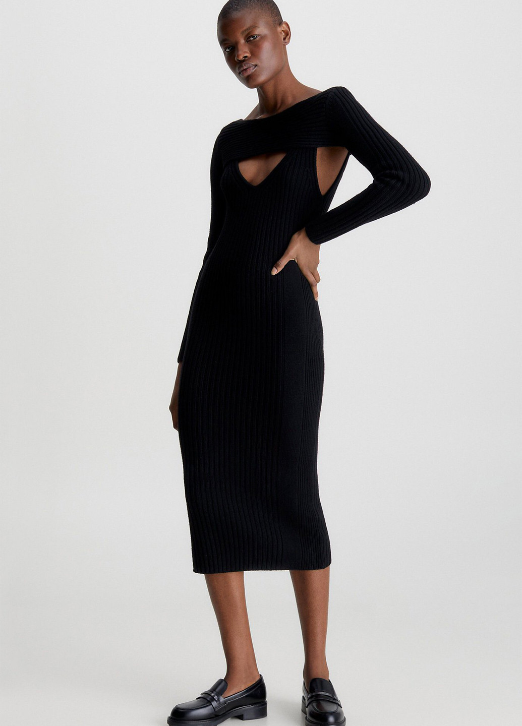 Черное кэжуал платье футляр Calvin Klein однотонное