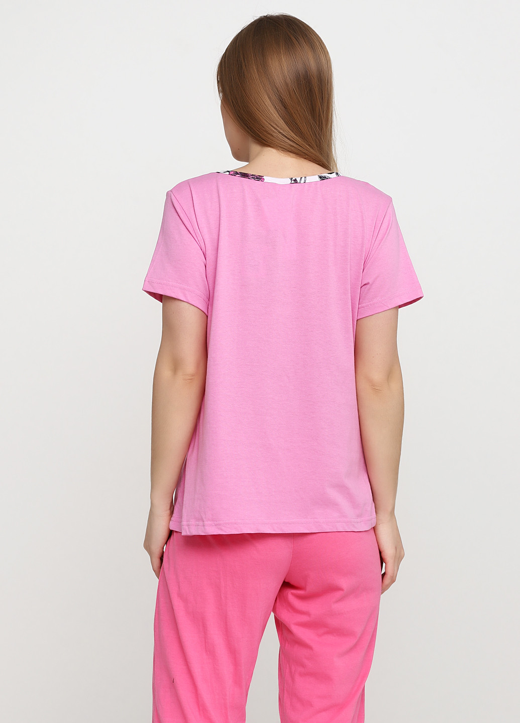Розовая летняя футболка Mark