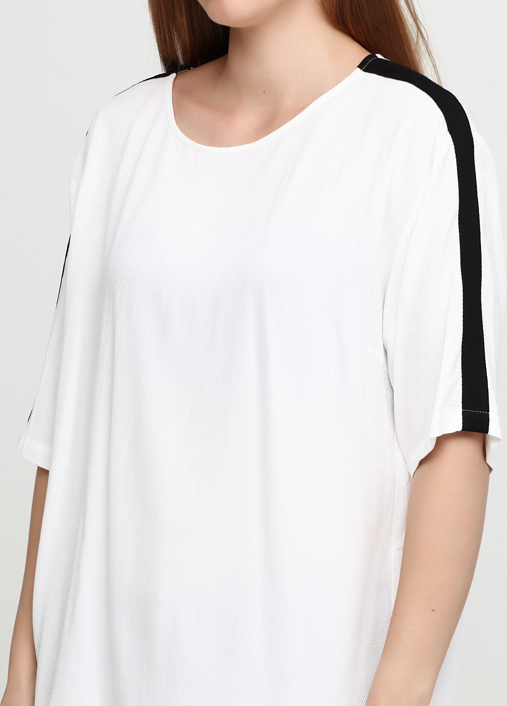 Белая летняя блуза BRANDTEX CLASSIC