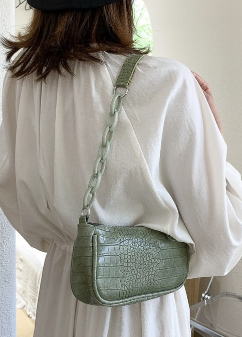 Жіноча класична маленька сумочка багет на ланцюжку ремінці рептилія зелена оливкова хакі NoName (251204064)