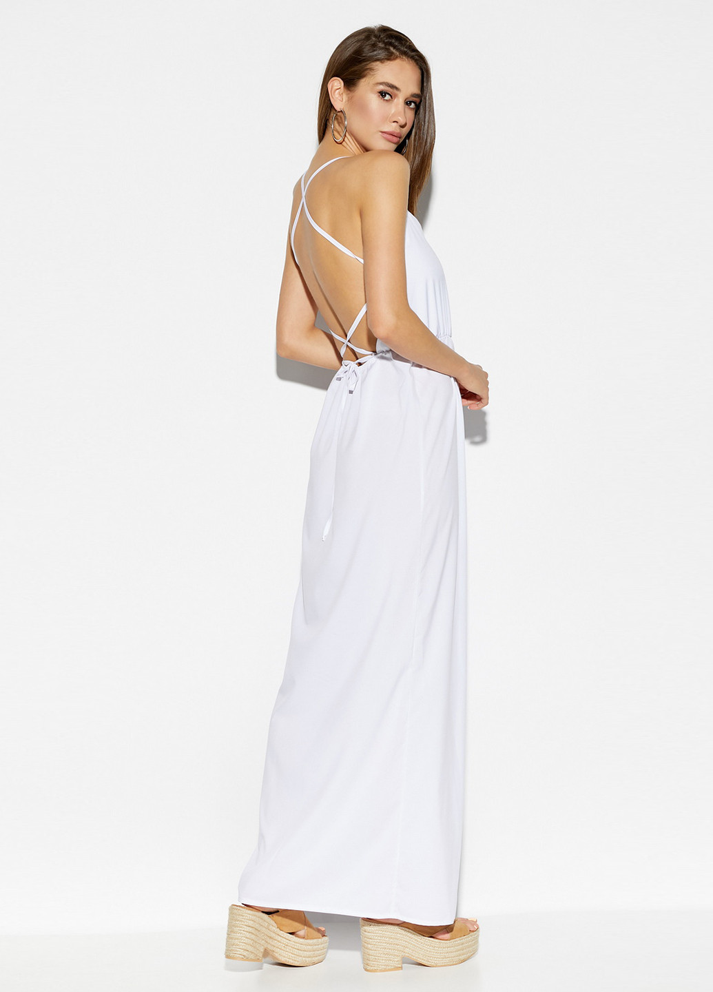 Белое кэжуал платье с открытой спиной Karree однотонное