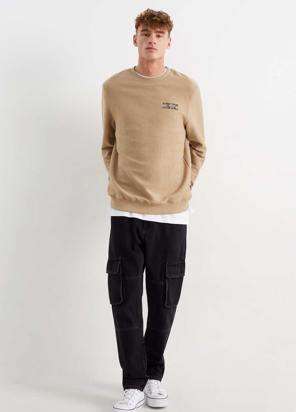 Бежевий світшот C&A однотонний вишивка (313290908)