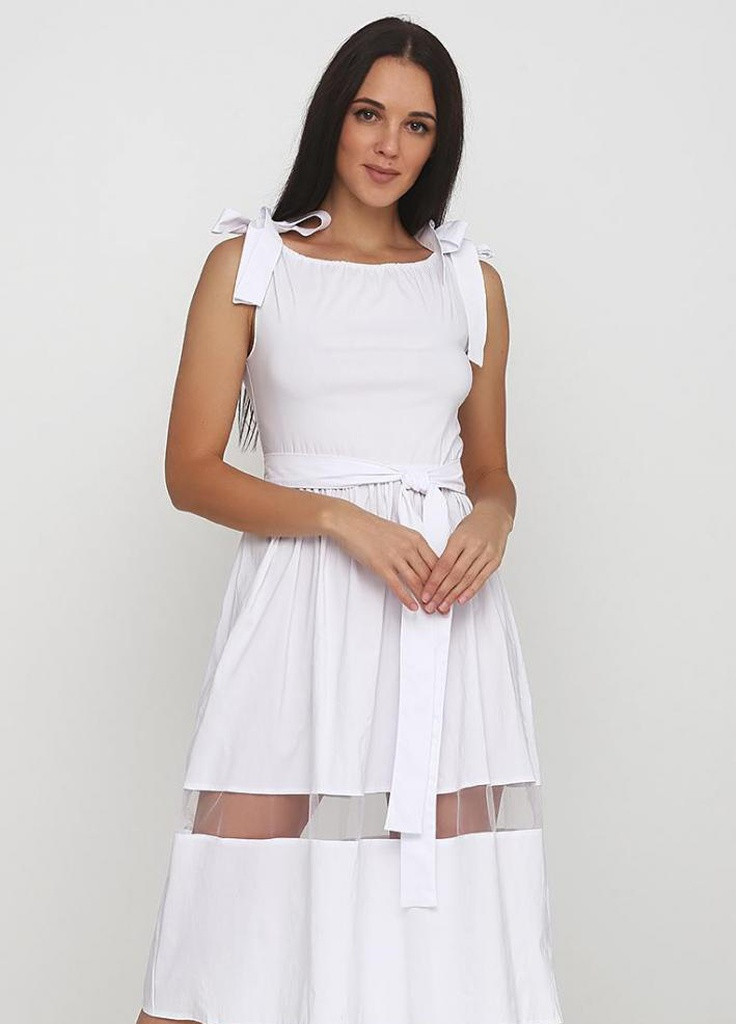 Білий кежуал вільне літнє плаття з прозорою вставкою на спідниці gisalle білий Podium однотонна