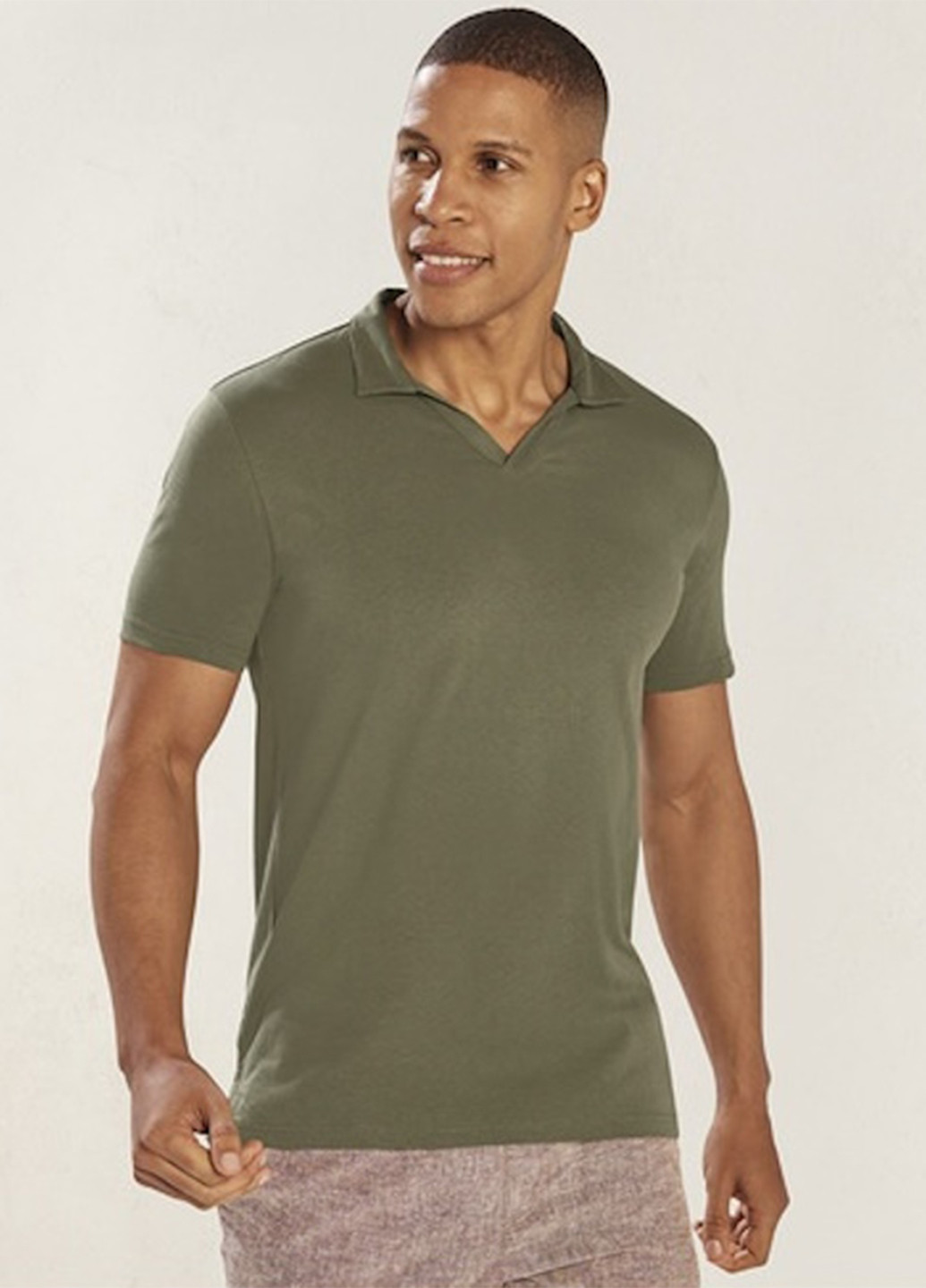 Оливковая (хаки) футболка-поло для мужчин Livergy однотонная