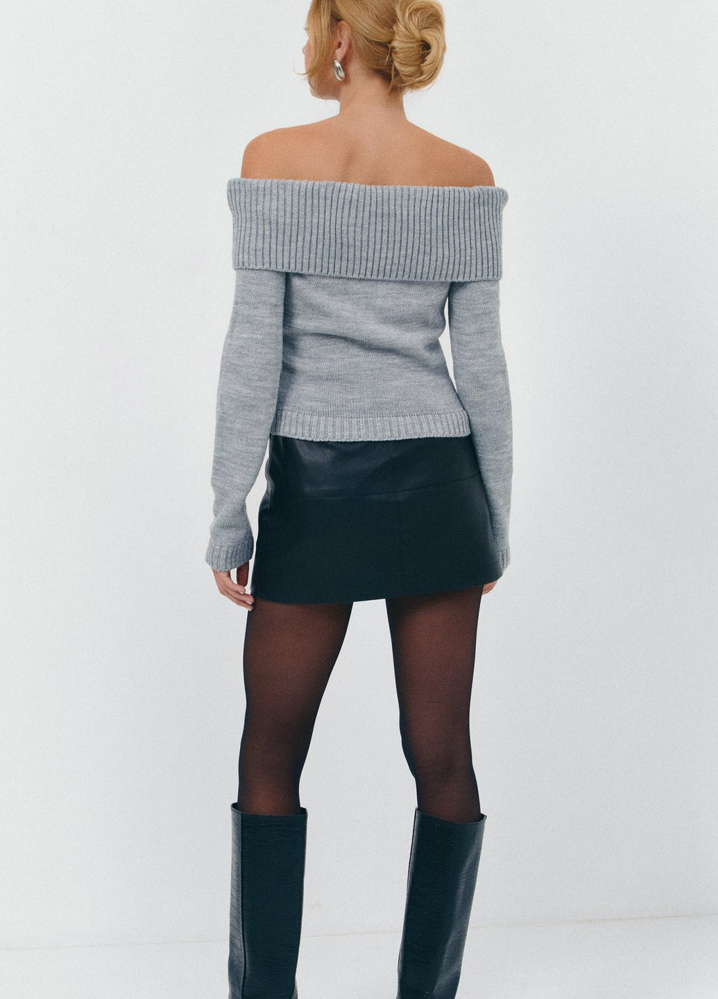 Серый демисезонный свитер Gepur