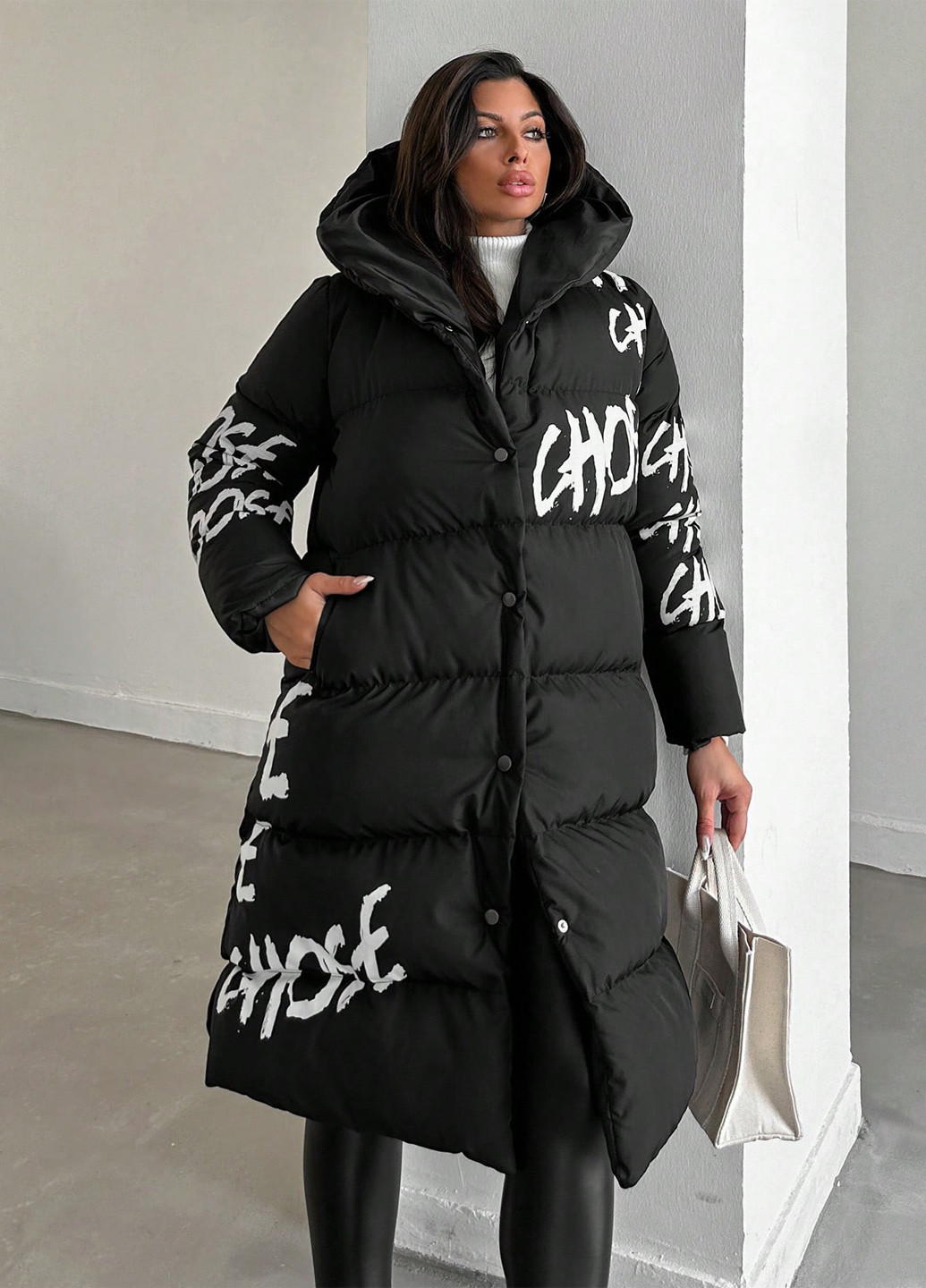 Черная зимняя куртка SHEIN