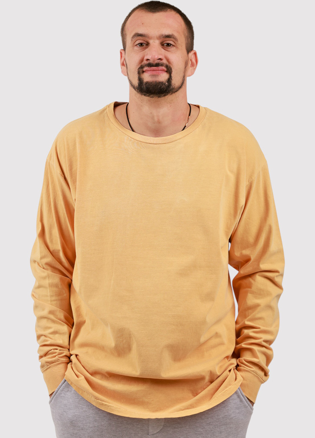 Горчичный демисезонный кэжуал лонгслив tgt однотонный