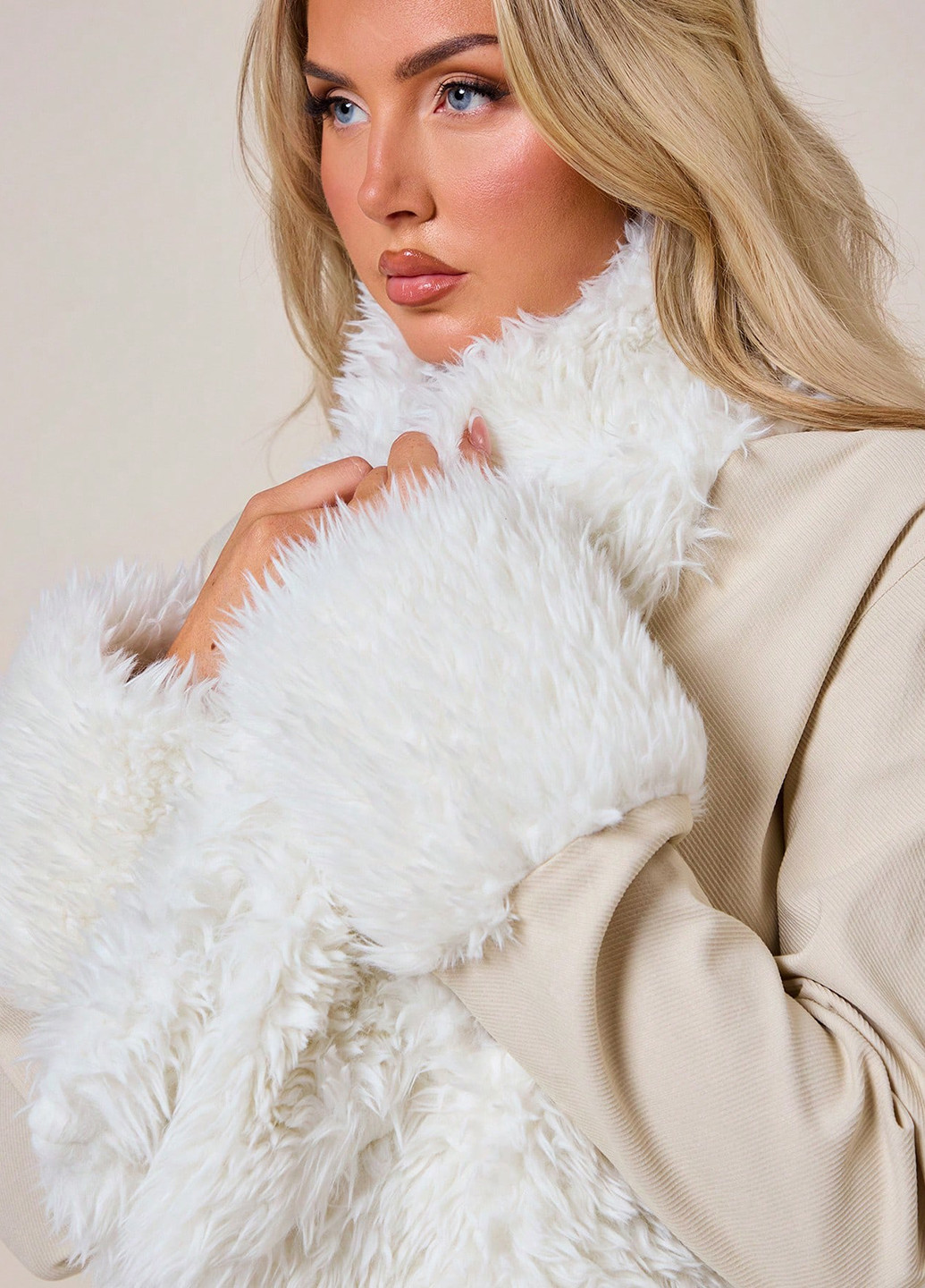 Молочное Кэжуал полупальто SHEIN однотонное