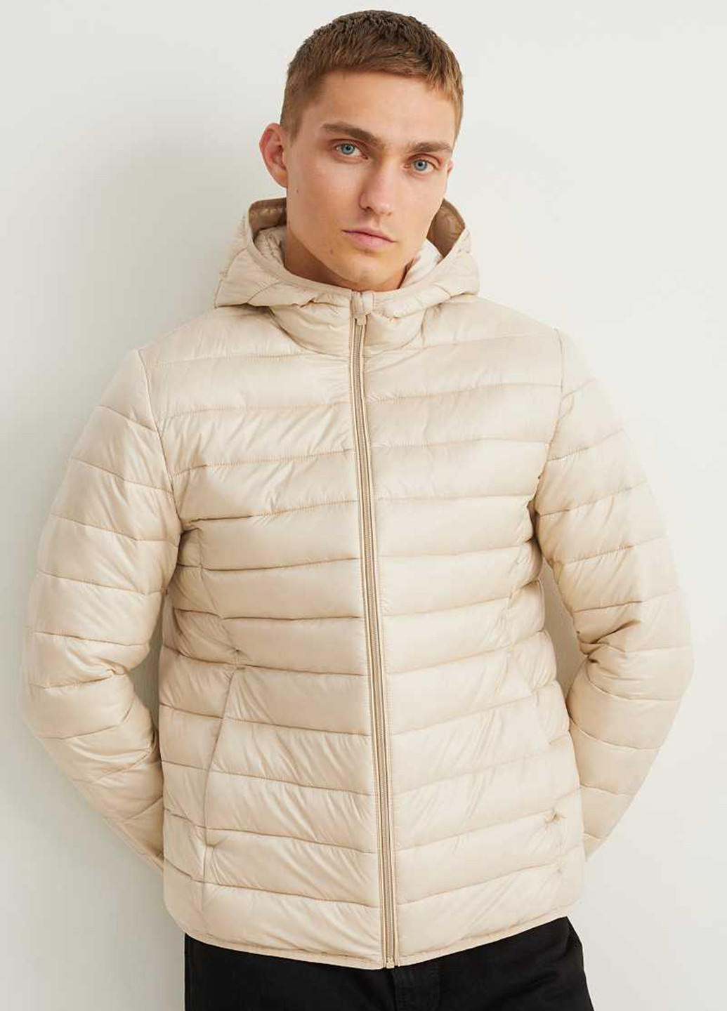 Бежевая демисезонная куртка C&A