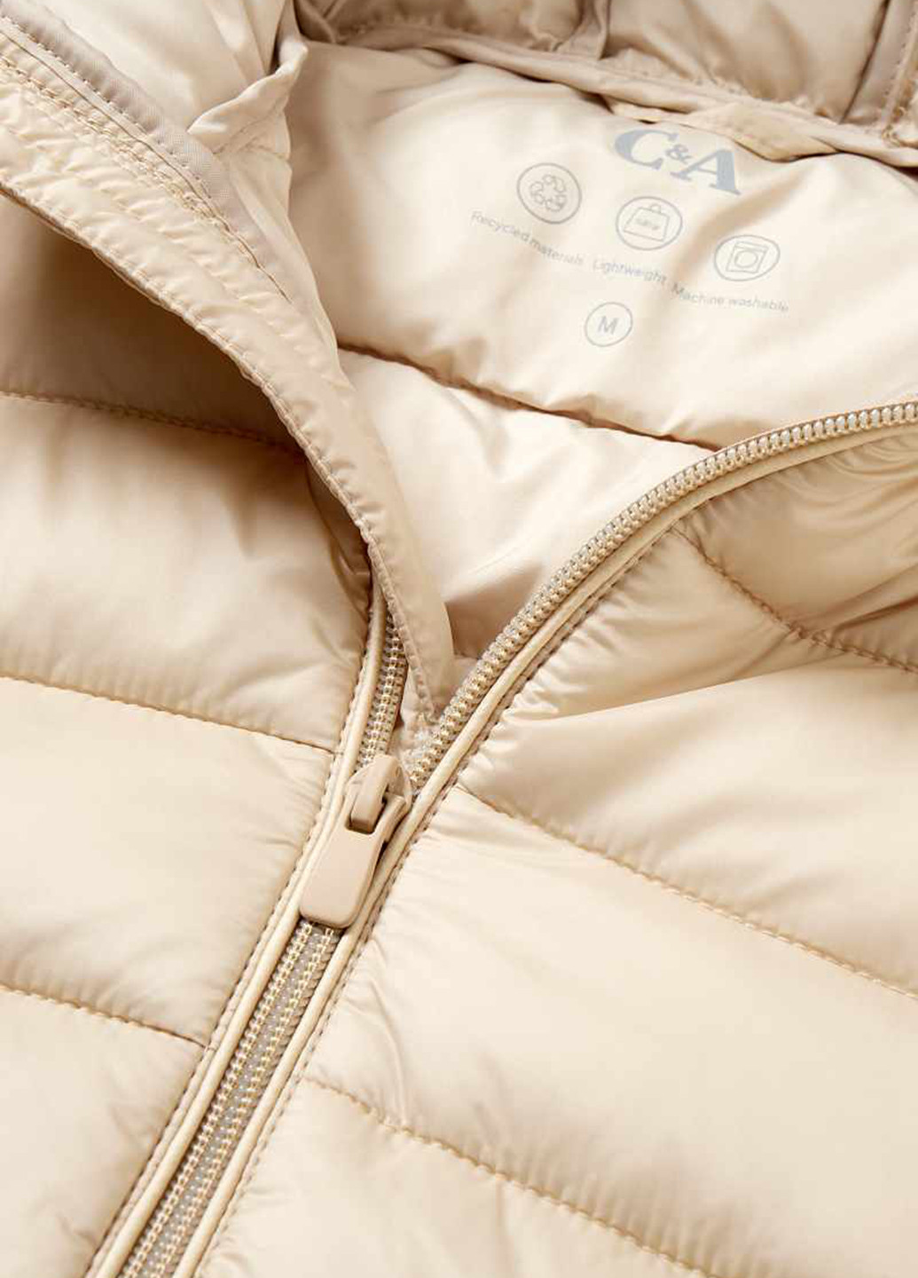 Бежевая демисезонная куртка C&A