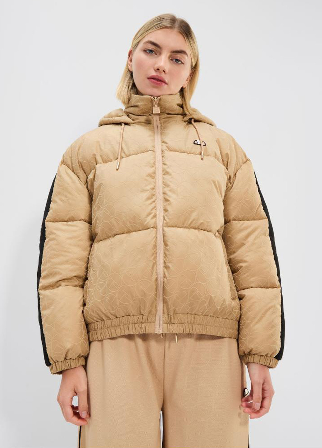 Бежевая демисезонная куртка sgx21031-214 Ellesse Hondo Padded