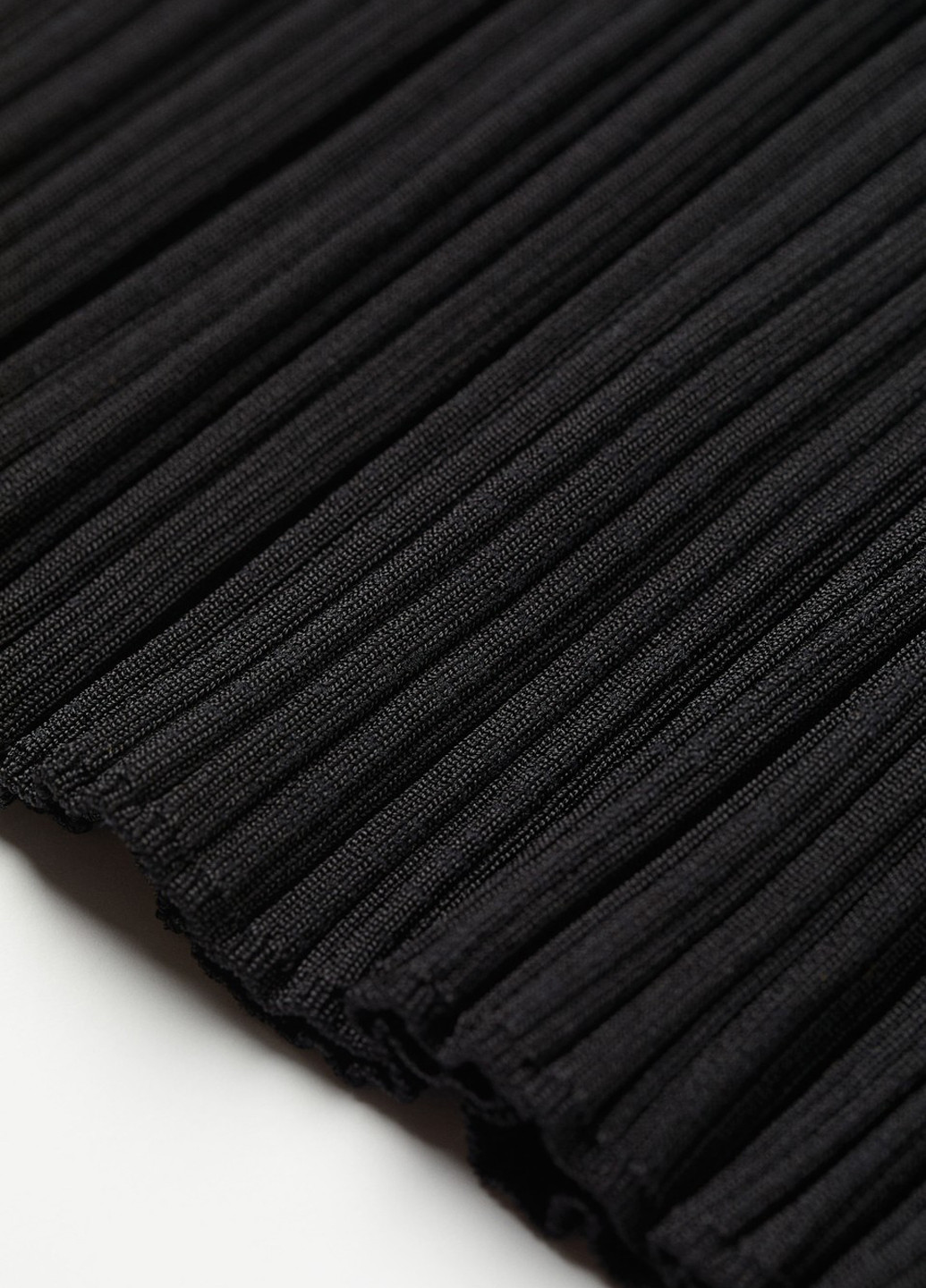 Черное кэжуал платье платье-свитер H&M однотонное