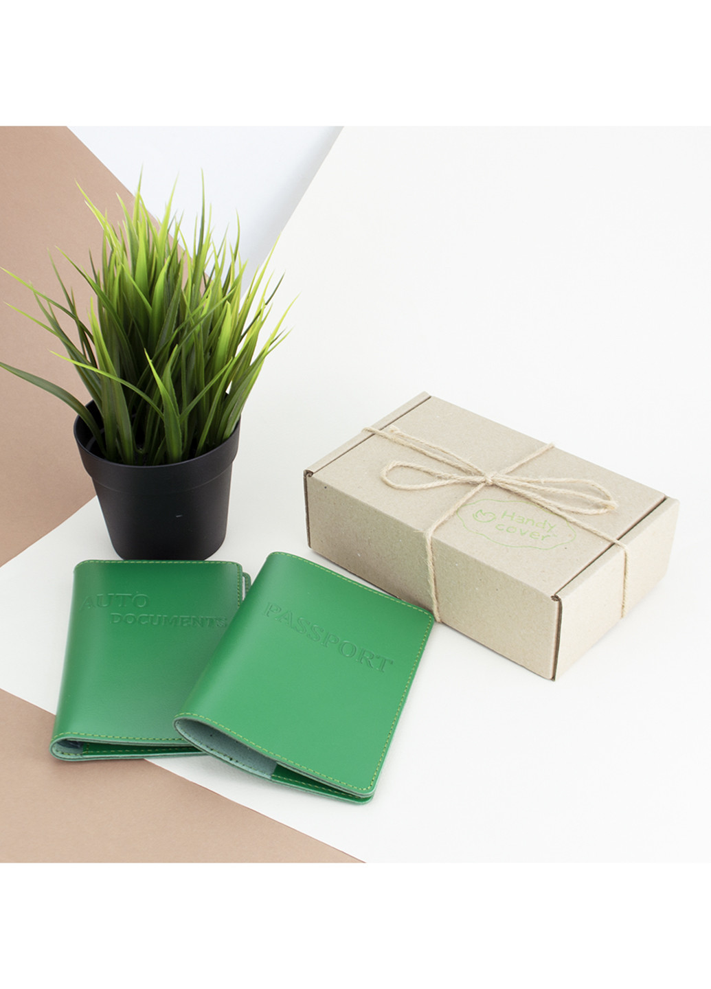 Подарочный набор №22: обложка на паспорт + обложка на права (зеленый) HandyCover (253403904)