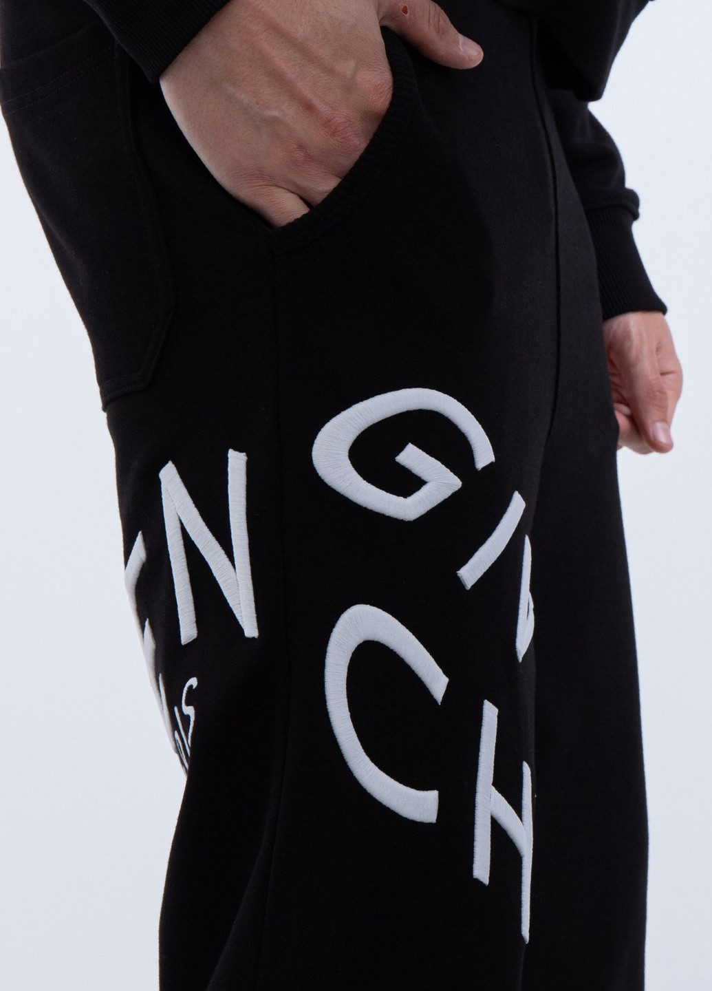 Черные демисезонные брюки Givenchy