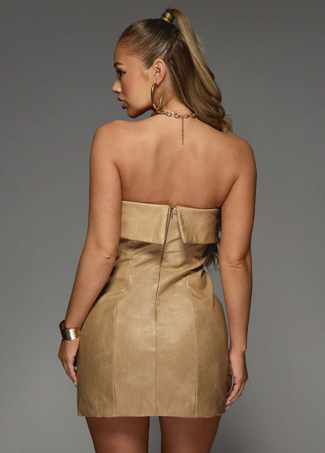 Бежева кежуал, коктейльна сукня з відкритими плечима, з відкритою спиною SHEIN однотонна