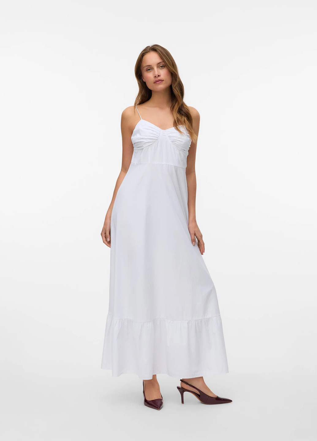 Белое кэжуал платье клеш Vero Moda однотонное