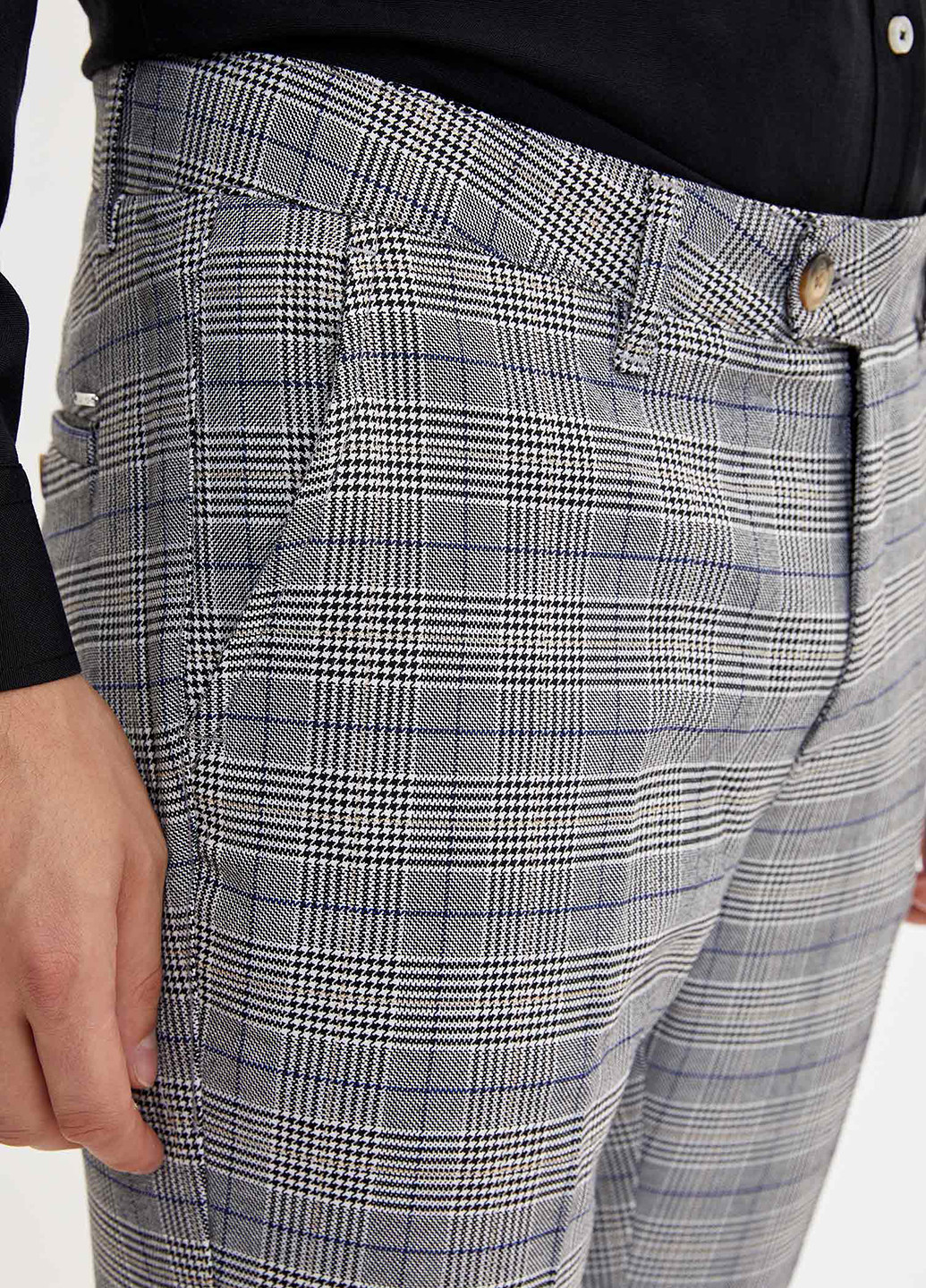 Комбинированные кэжуал демисезонные зауженные брюки DeFacto