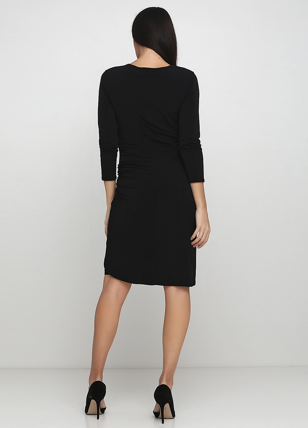 Черное кэжуал платье футляр Velvet by Graham & Spencer однотонное