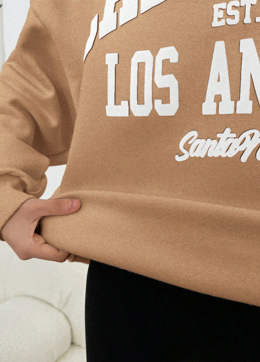 Бежевый свитшот SHEIN однотонный нашивки (365438069)