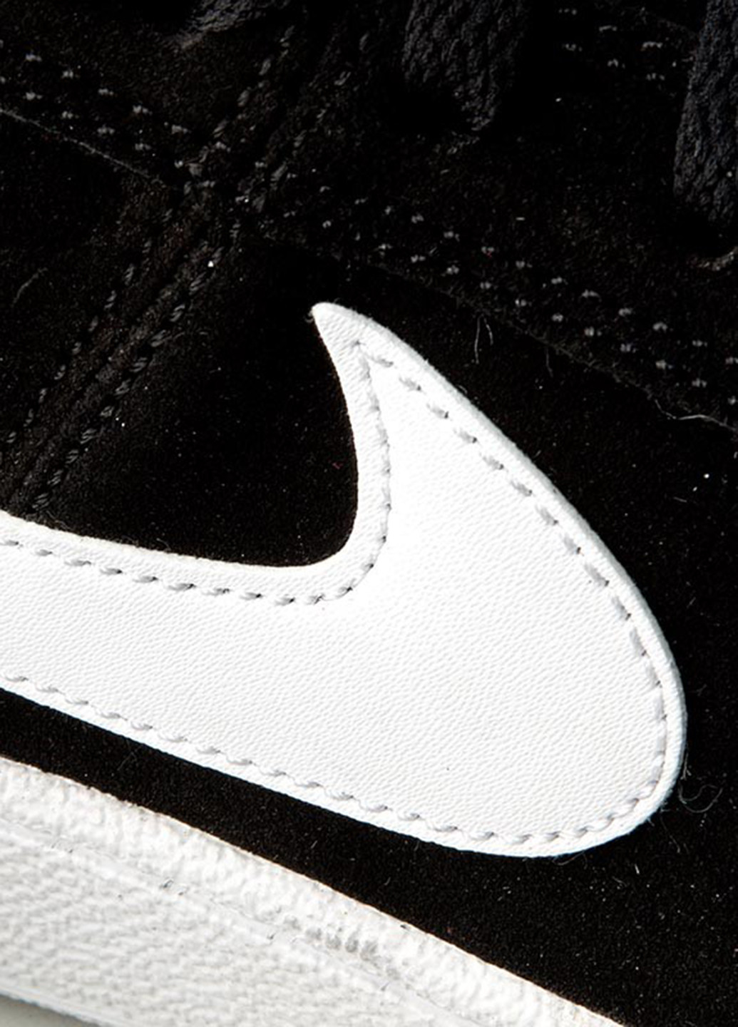 Черные демисезонные кроссовки Nike COURT ROYALE SUEDE