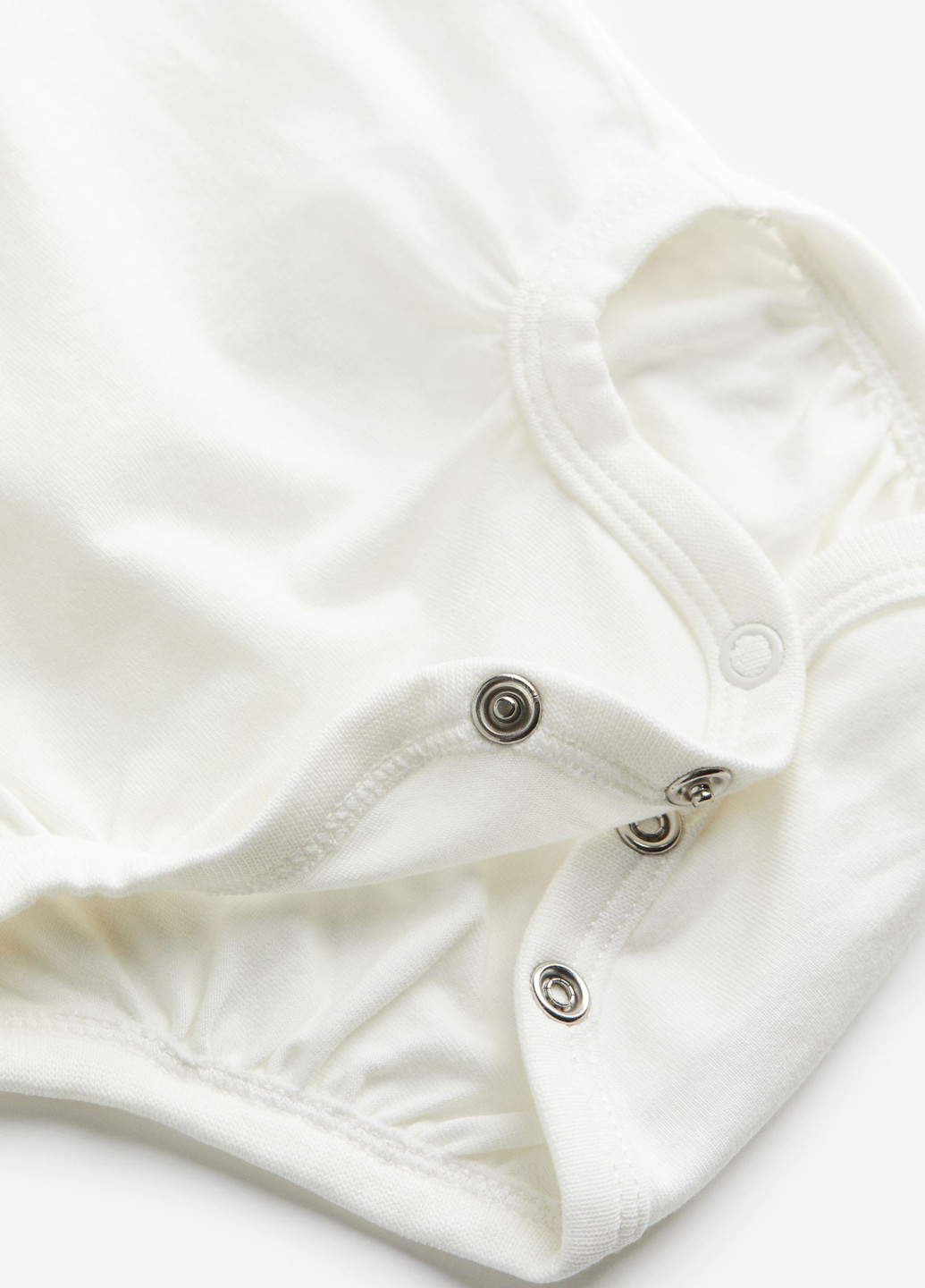 Белый демисезонный комплект (боди, шапочка) H&M
