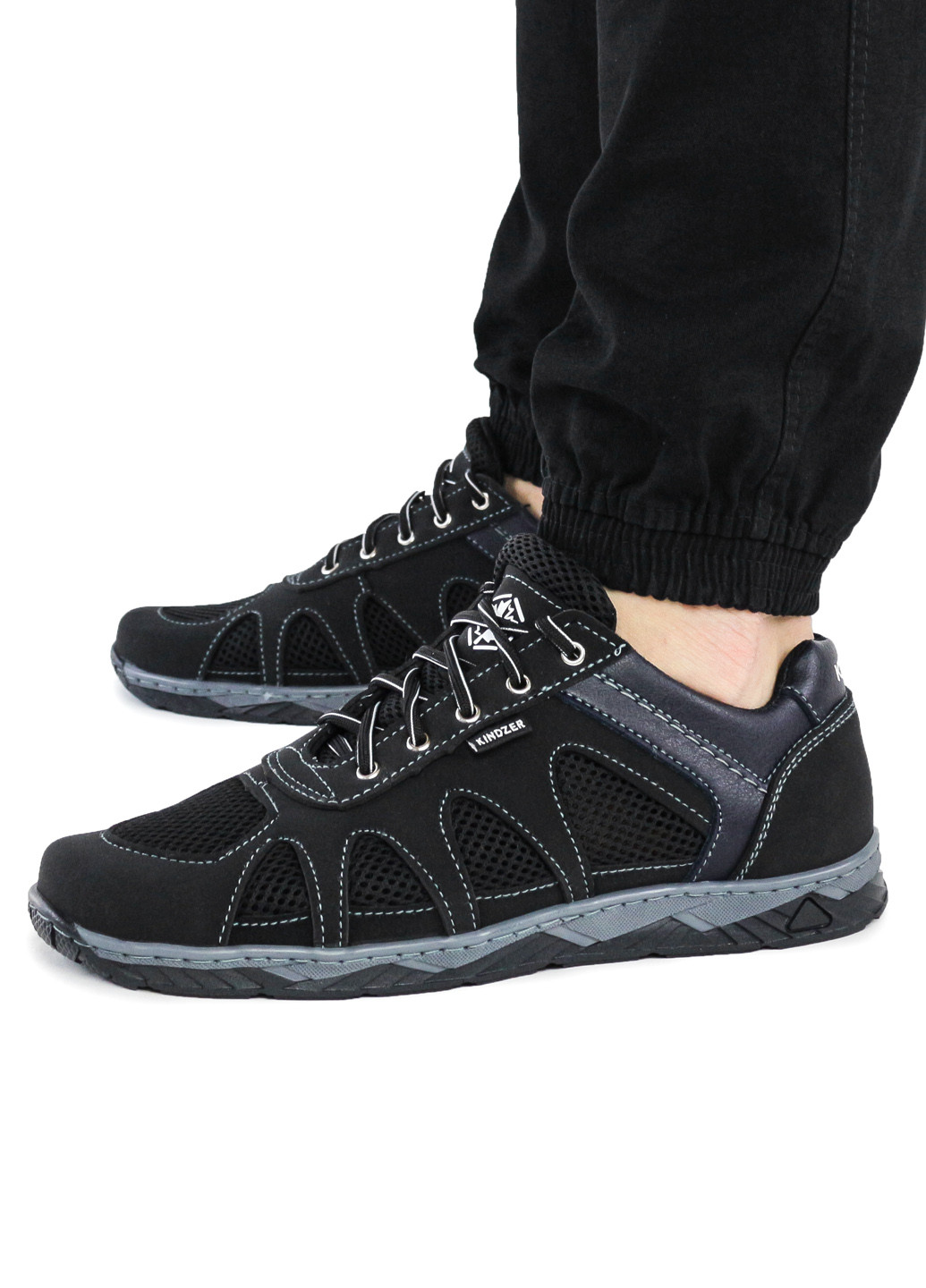 Чорні Осінні кросівки чоловічі літні чорні з сітки прошиті (1392343475) Kindzer