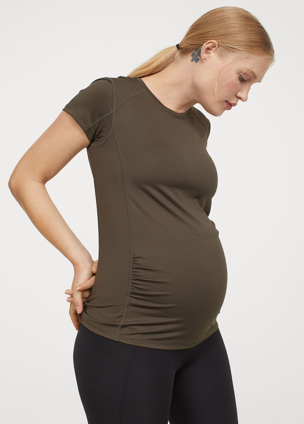 Хаки (оливковая) летняя футболка спортивная для беременных H&M SPORT