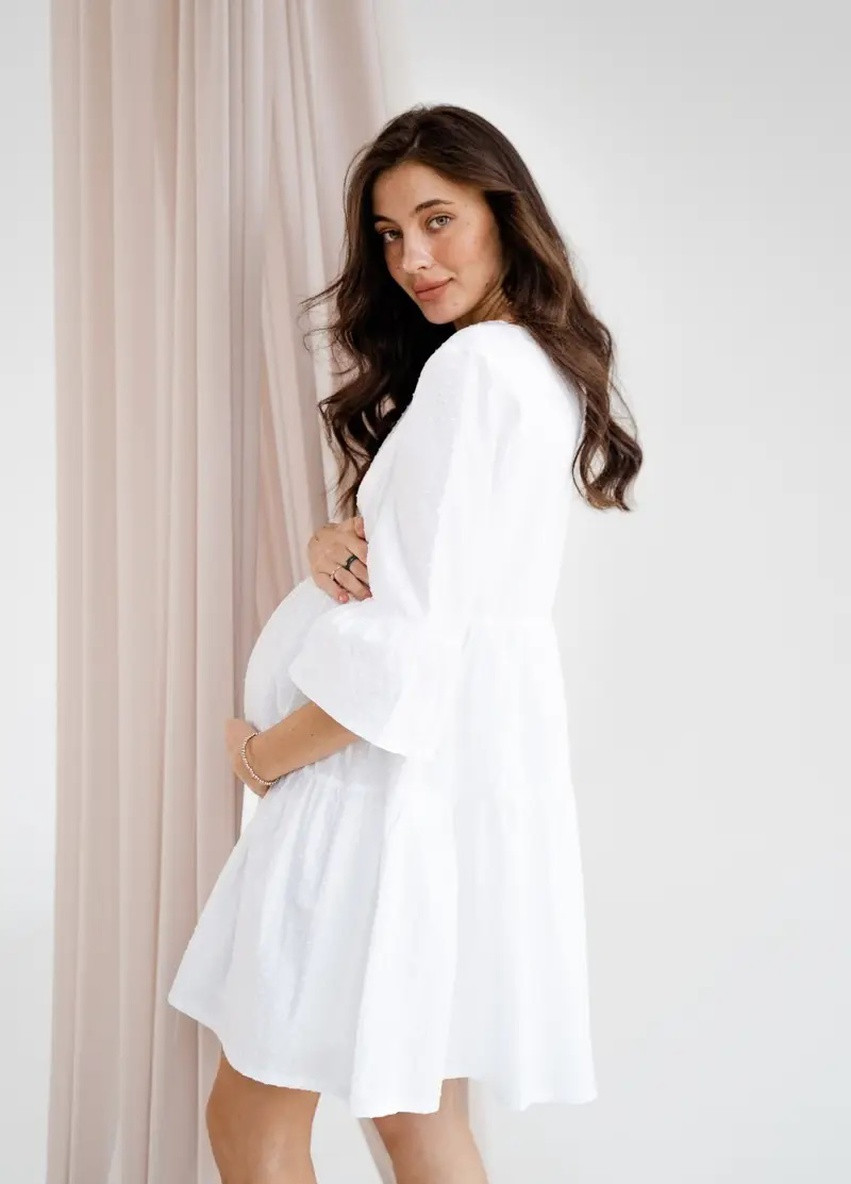 Белое кэжуал платье для беременных и кормящих мам с секретом для кормления белое To Be однотонное