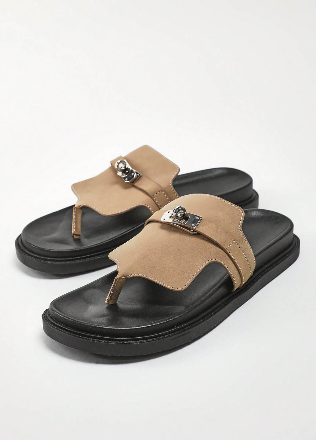 Светло-коричневые кэжуал вьетнамки SHEIN со стразами, с пряжкой