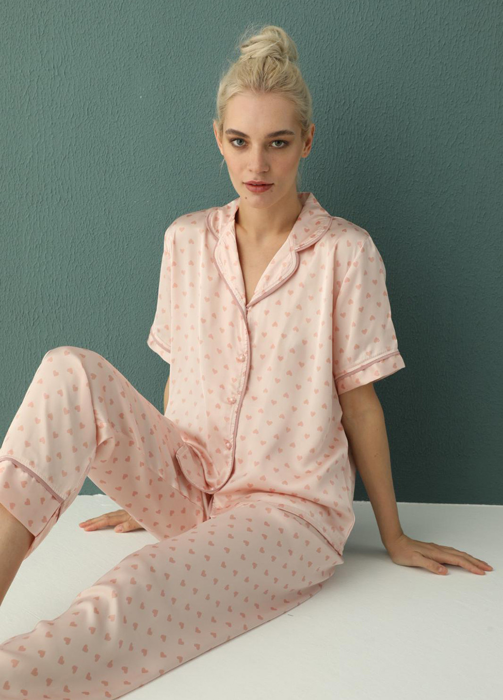 Светло-розовая всесезон пижама (рубашка, брюки) рубашка + брюки mihra