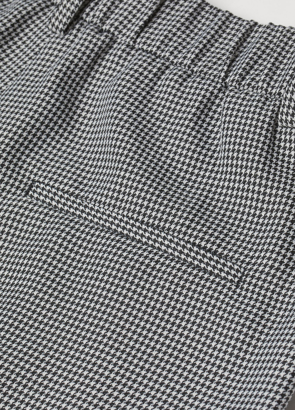 Черно-белые кэжуал демисезонные классические брюки H&M
