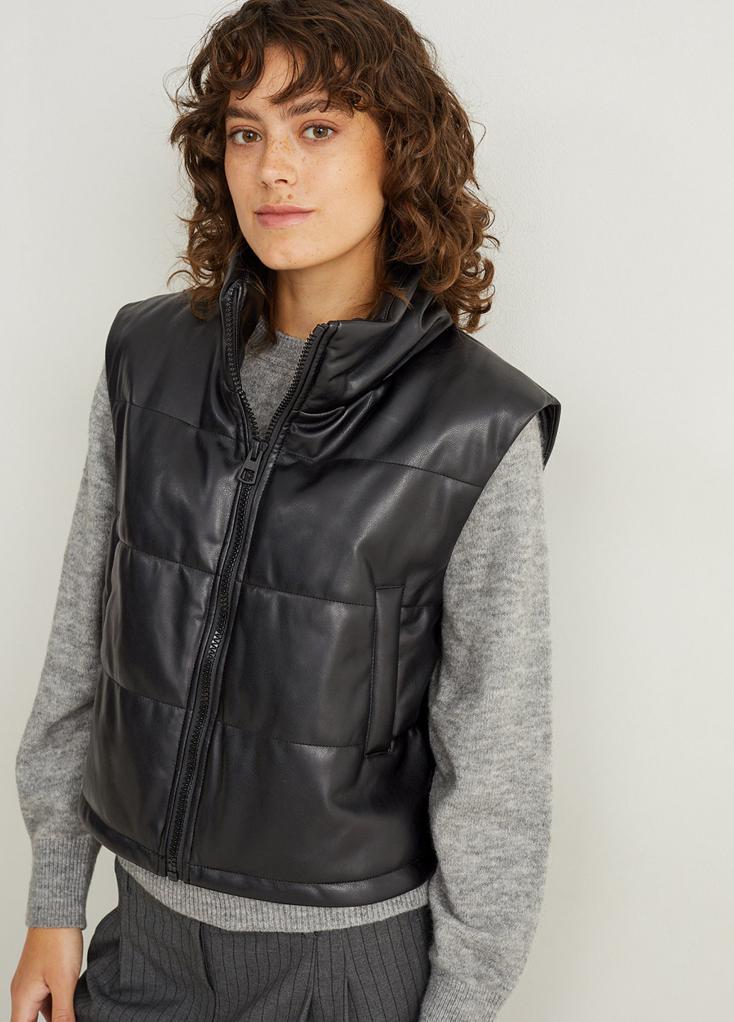 Жилет C&A (352190117)