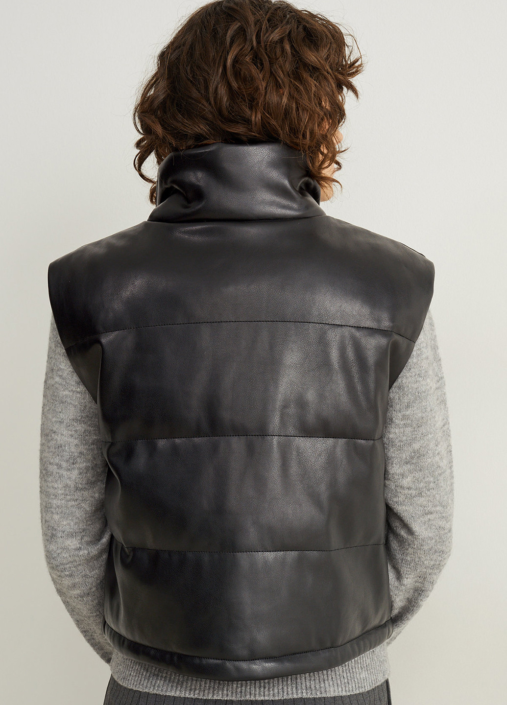 Жилет C&A (352190117)