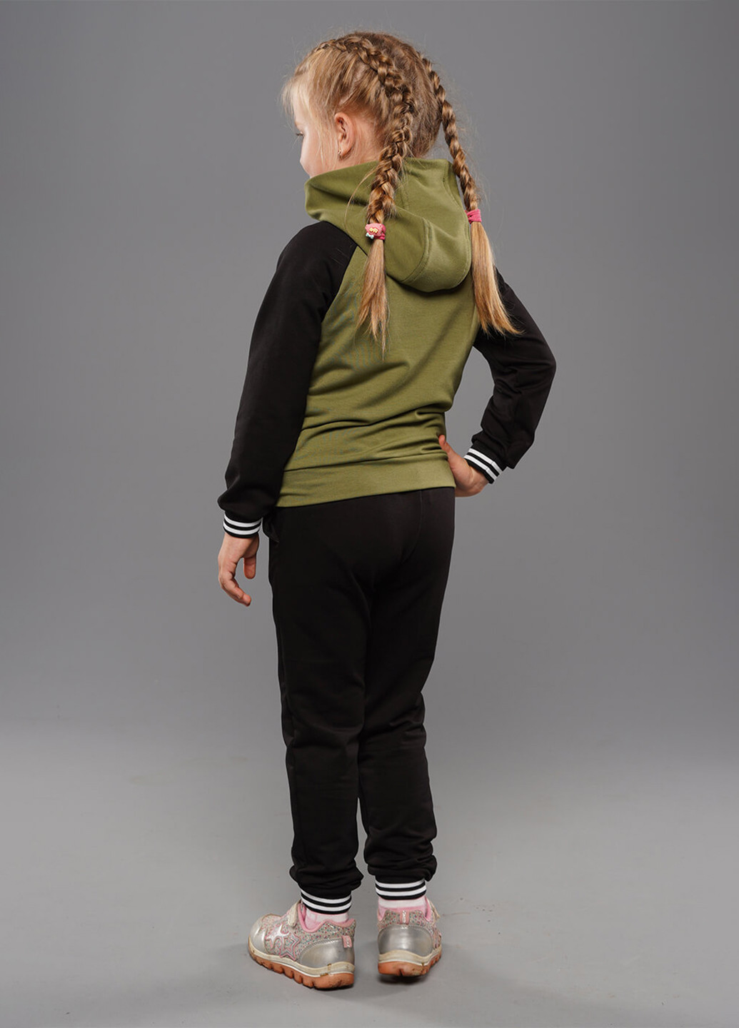 Оливковий (хакі) демісезонний спортивний костюм меланж Sinthia (192445448)