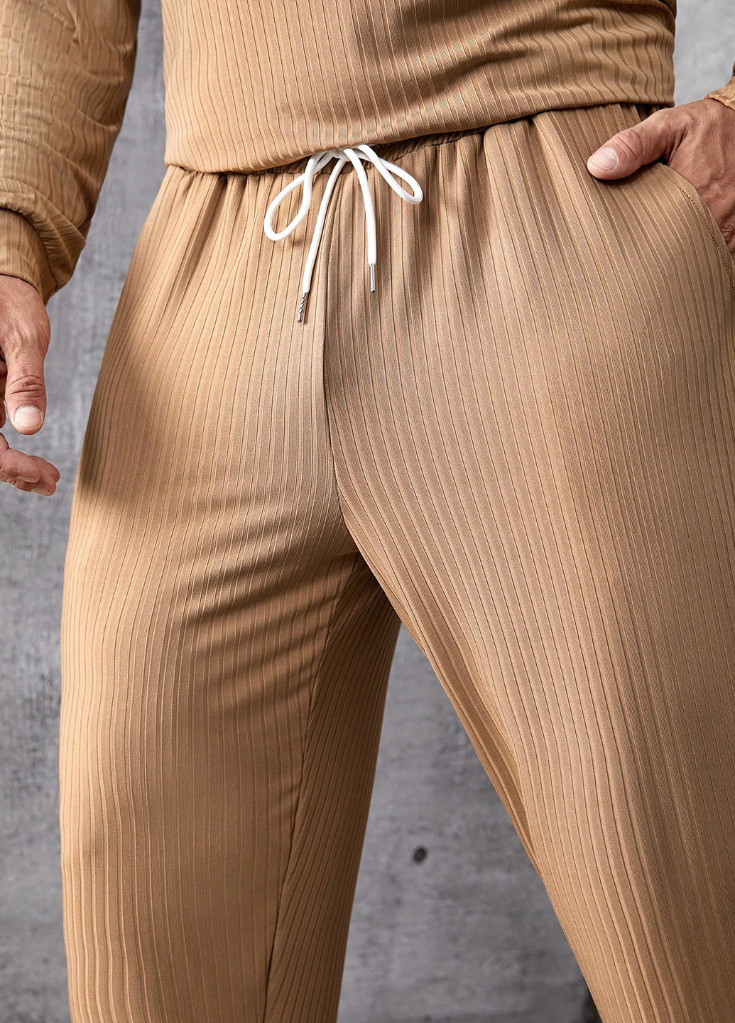 Світло-бежевий демісезонний костюм (лонгслів, штани) брючний SHEIN