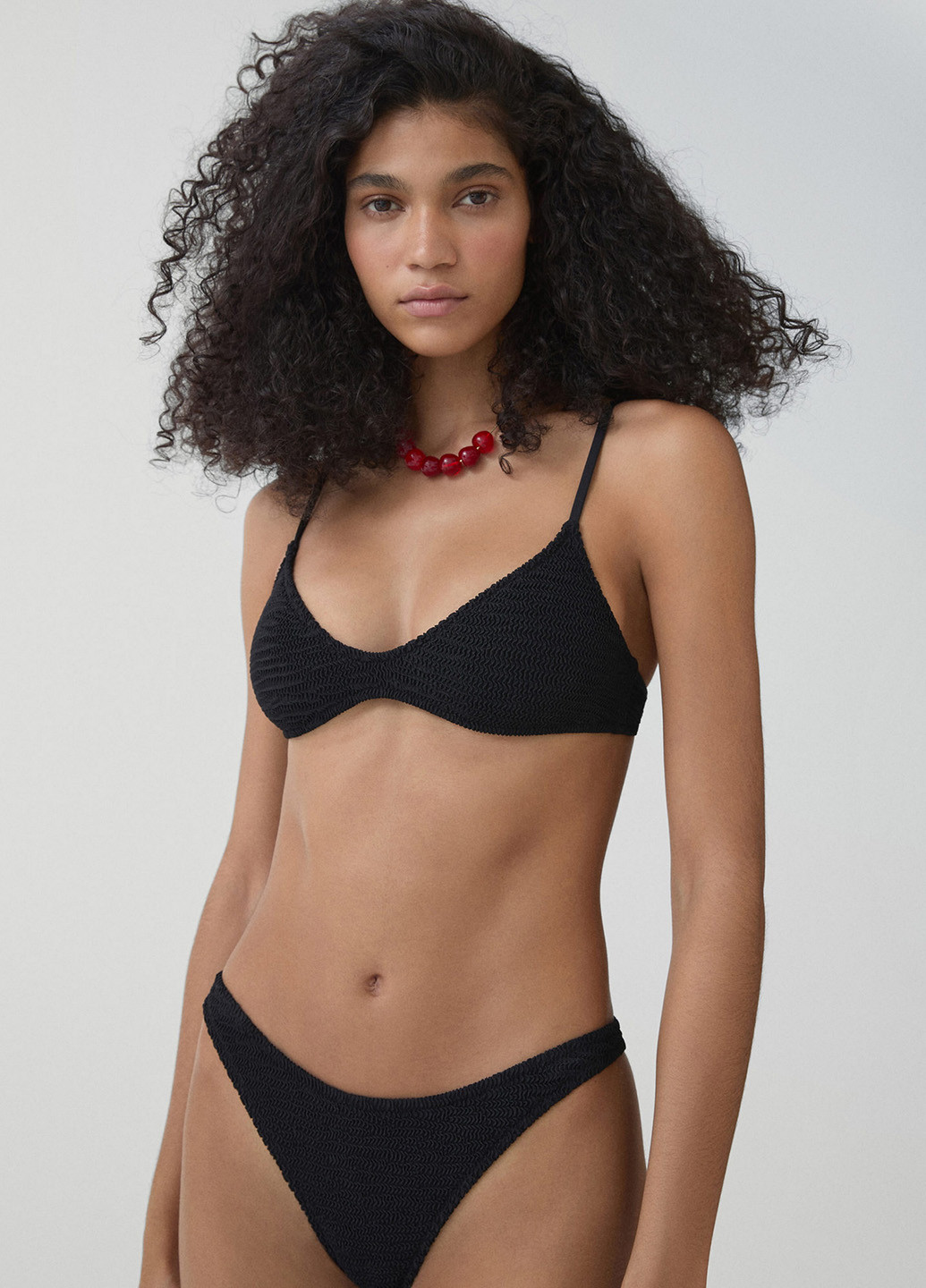 Черные купальные трусики однотонные PrettyLittleThing