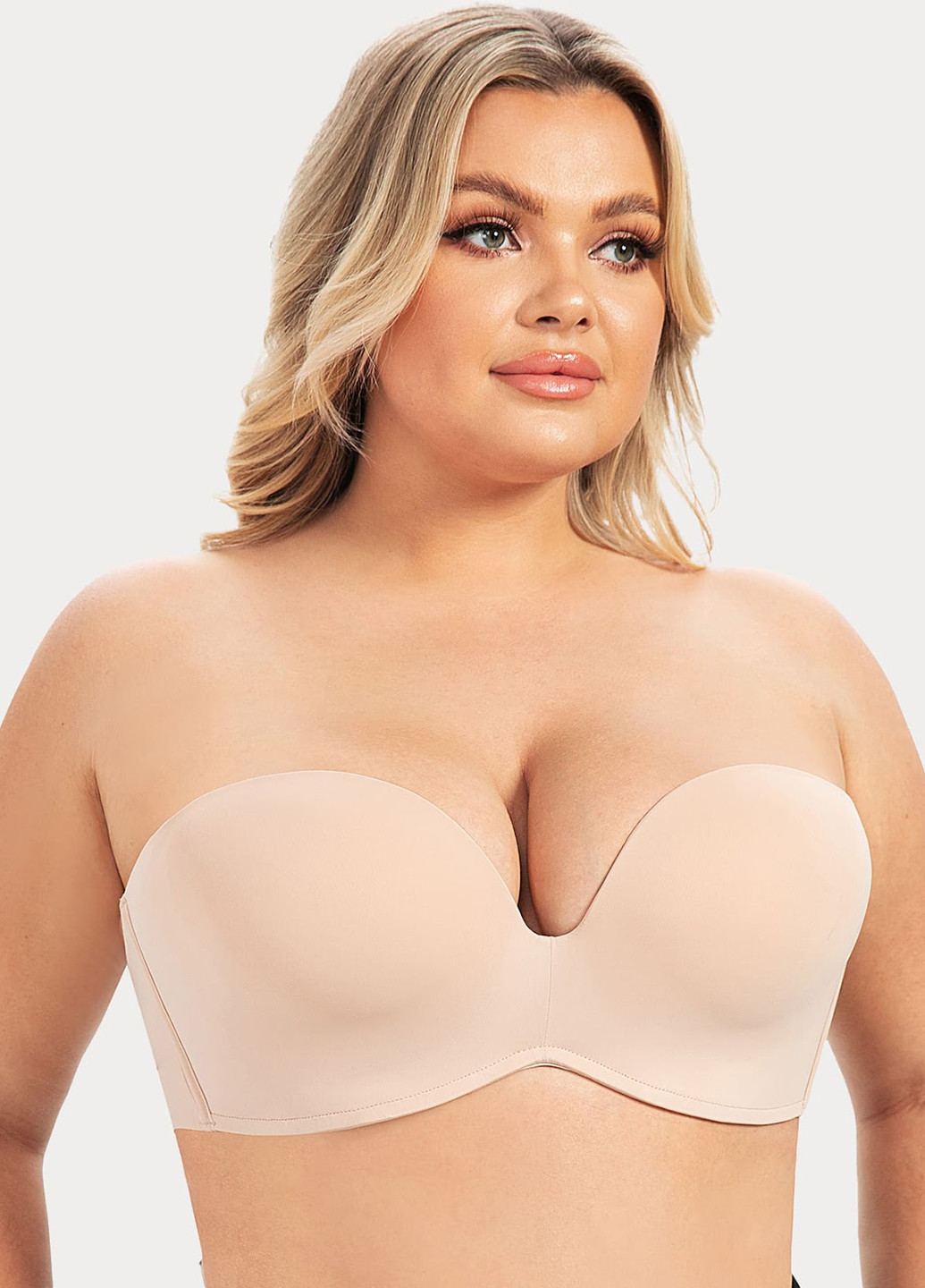 Светло-бежевый бесшовный бюстгальтер SHEIN без косточек полиамид