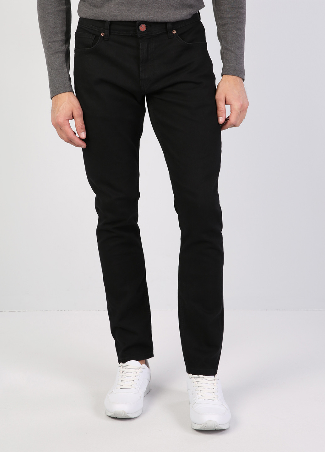 Черные демисезонные слим джинсы 041 DANNY Colin's