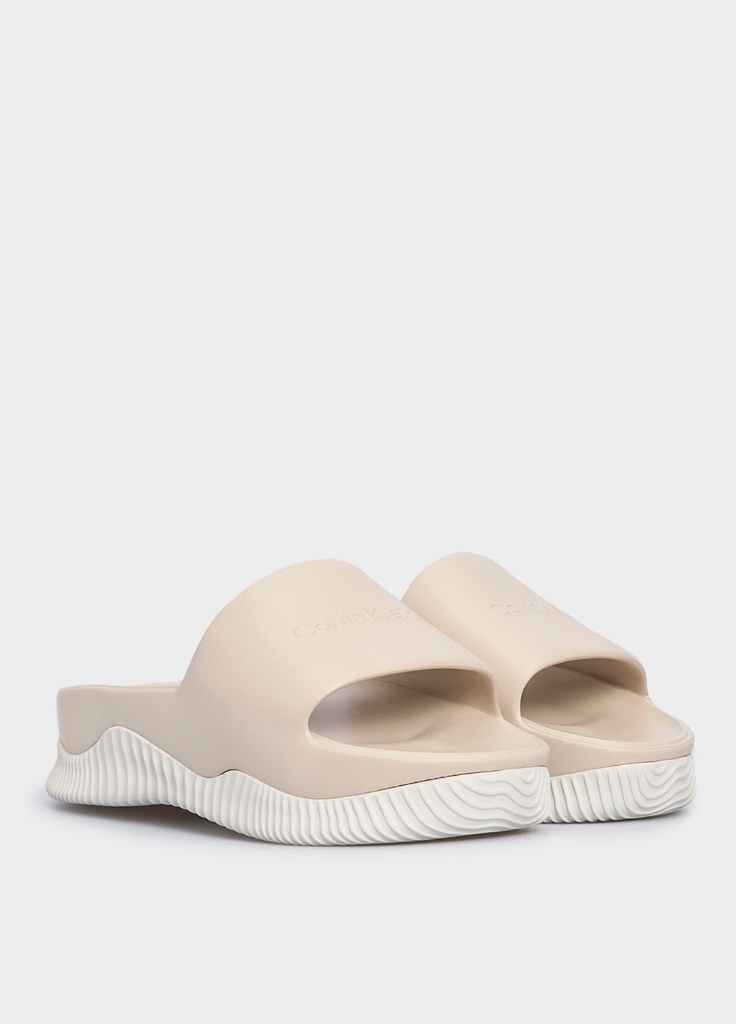 Бежевые шлепанцы Calvin Klein с логотипом, с белой подошвой