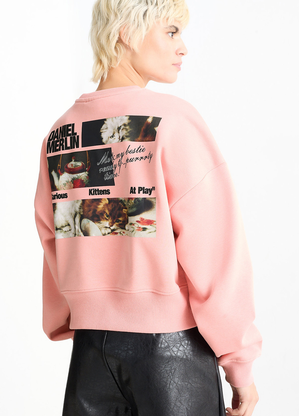 Светло-розовый свитшот C&A рисунок без декора (362192992)